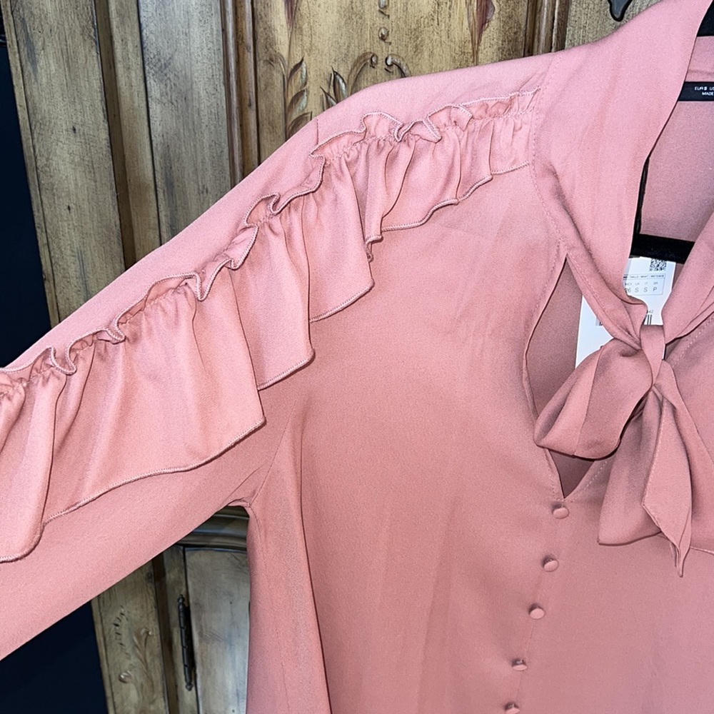 Zara Ruffled Flowy Blouse - Picture 6 of 11